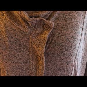 Long sleeved Buttoned front top